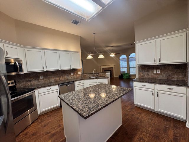 711 W Clady Drive, Spring, TX 77386