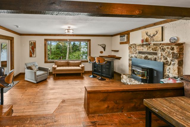 337 Parkside Drive, Hollister, MO 65672
