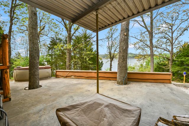 337 Parkside Drive, Hollister, MO 65672