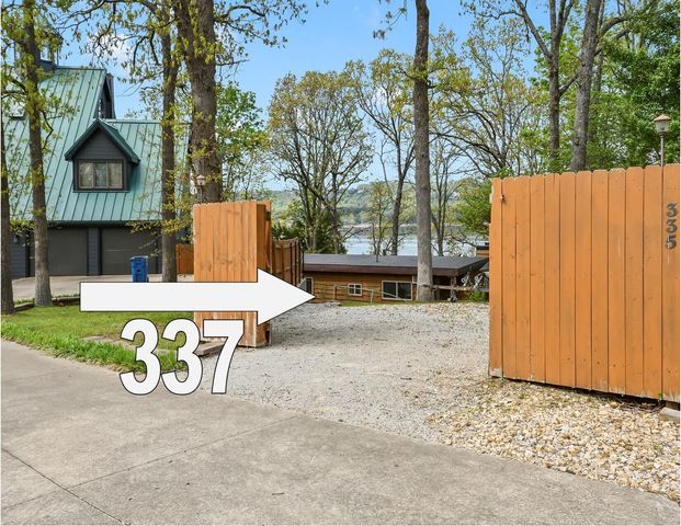 337 Parkside Drive, Hollister, MO 65672