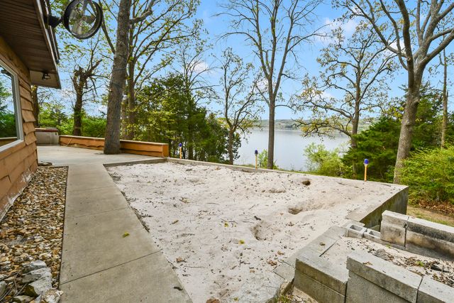 337 Parkside Drive, Hollister, MO 65672