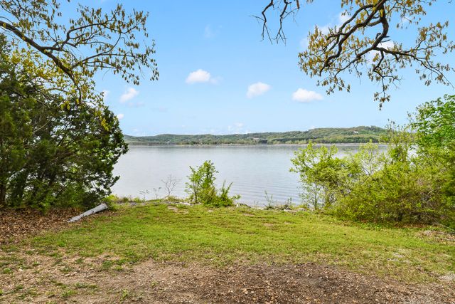337 Parkside Drive, Hollister, MO 65672