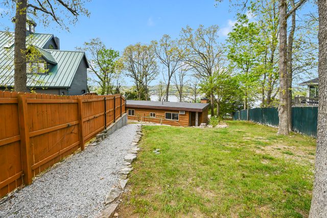 337 Parkside Drive, Hollister, MO 65672