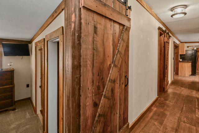 337 Parkside Drive, Hollister, MO 65672
