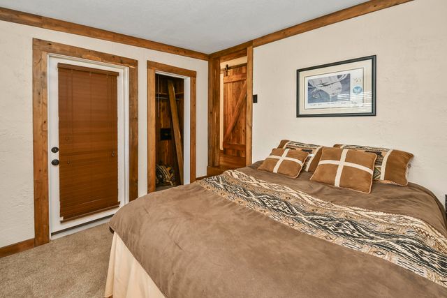 337 Parkside Drive, Hollister, MO 65672