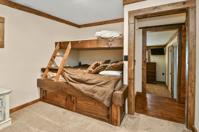 337 Parkside Drive, Hollister, MO 65672