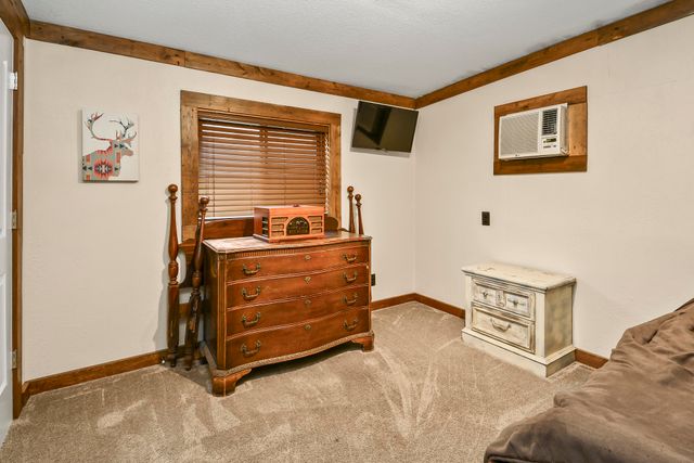 337 Parkside Drive, Hollister, MO 65672