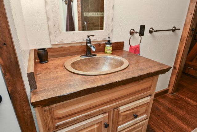 337 Parkside Drive, Hollister, MO 65672