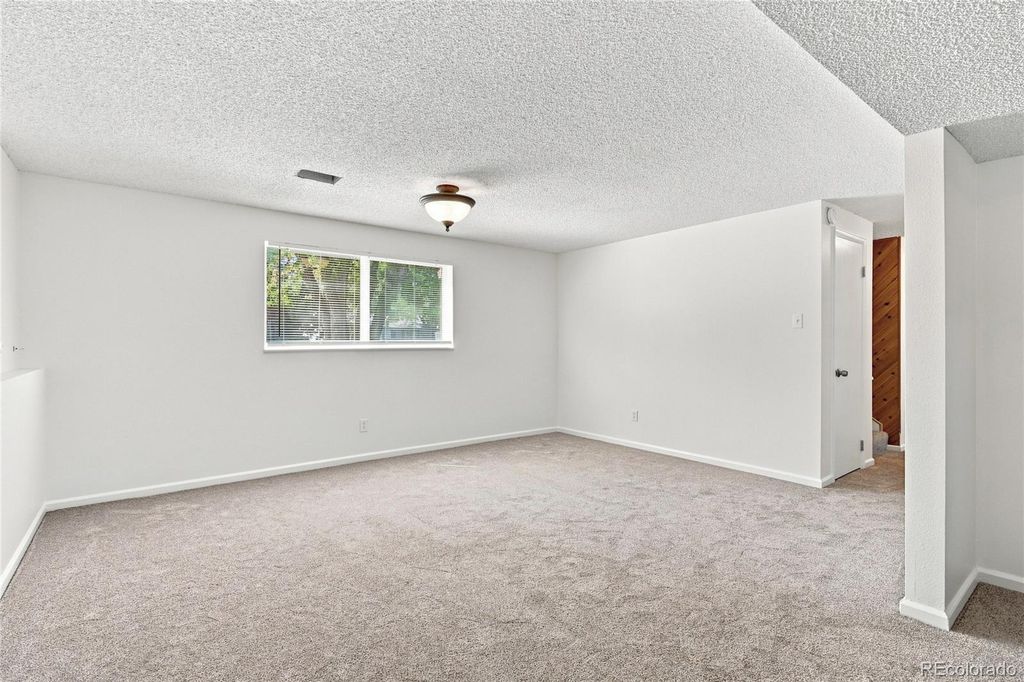 Image 19 of property listing at 528 Apollo Court, Lone Tree, CO 80124