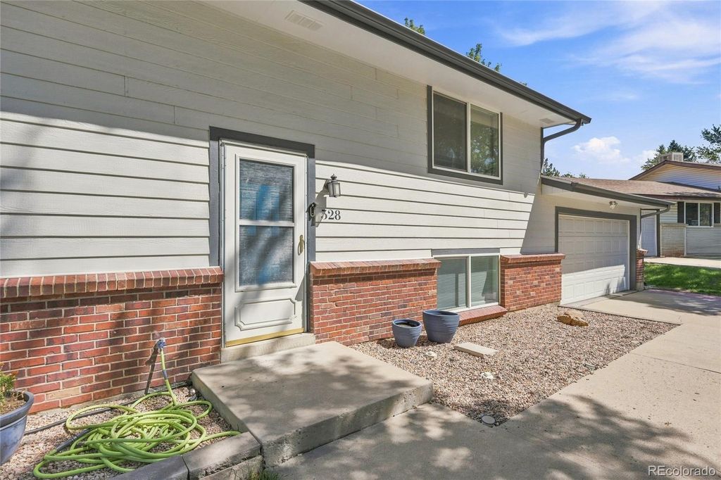 Image 2 of property listing at 528 Apollo Court, Lone Tree, CO 80124