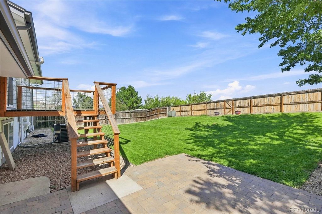 Image 5 of property listing at 528 Apollo Court, Lone Tree, CO 80124