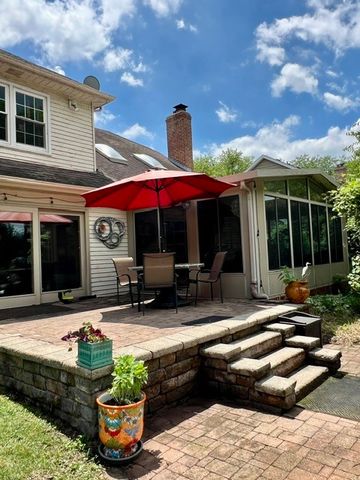 1369 GINGER Lane, Naperville, IL 60565