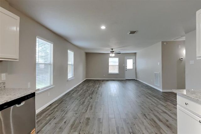 21922 Willow Shade Lane, Tomball, TX 77375