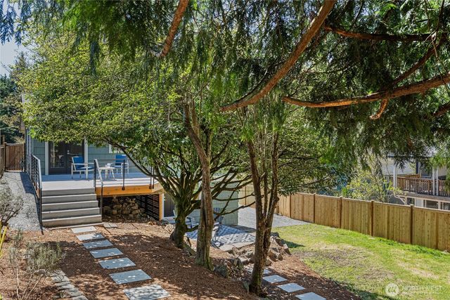 1710 NE 104th Street, Seattle, WA 98125