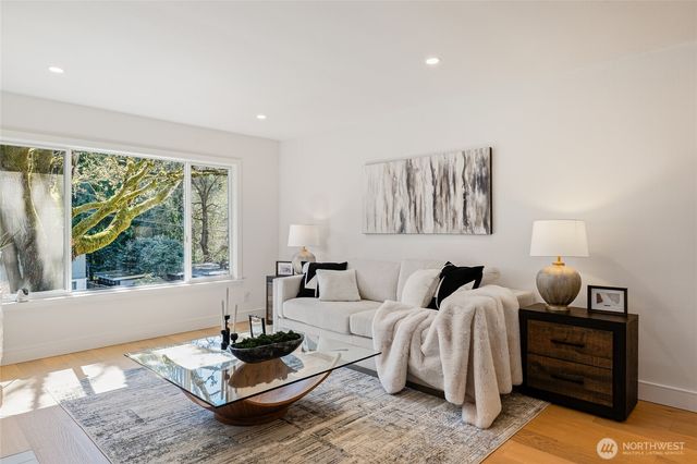 1710 NE 104th Street, Seattle, WA 98125