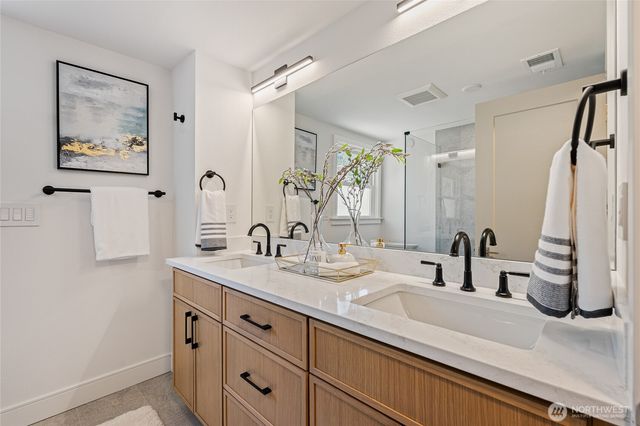 1710 NE 104th Street, Seattle, WA 98125