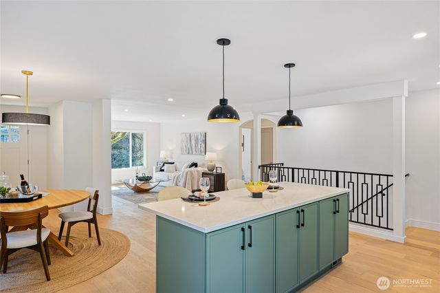 1710 NE 104th Street, Seattle, WA 98125