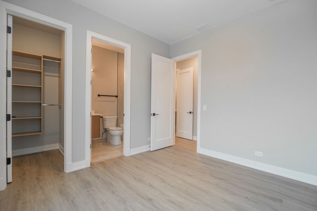 3738 S Calumet Avenue 2N, Chicago, IL 60653