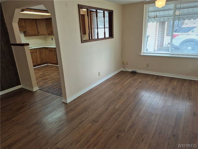 71 4th Avenue, Lancaster, NY 14086