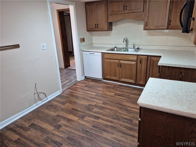 71 4th Avenue, Lancaster, NY 14086