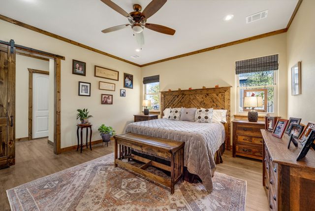 650 Scoggins Road, Tioga, TX 76271