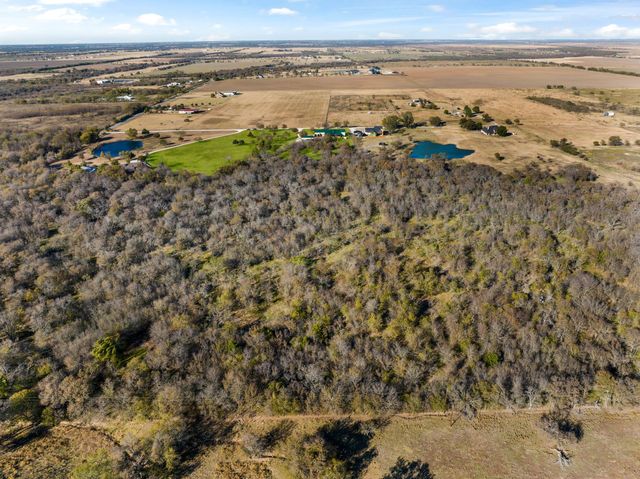 650 Scoggins Road, Tioga, TX 76271