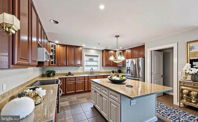 4905 MINNESOTA AVE NE, Washington, DC 20019