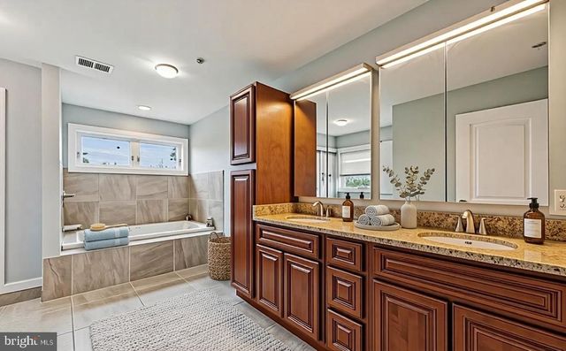 4905 MINNESOTA AVE NE, Washington, DC 20019