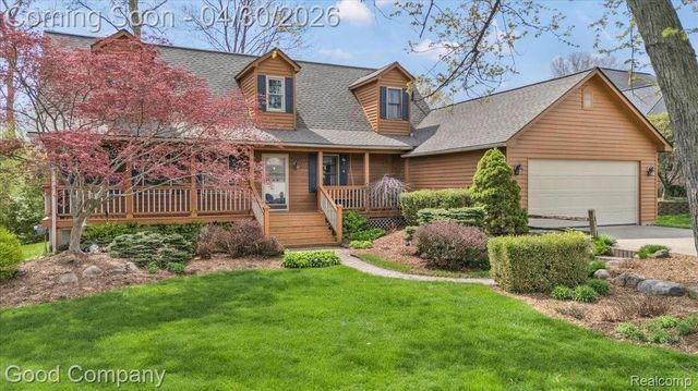 641 Shortridge Avenue, Rochester Hills, MI 48307
