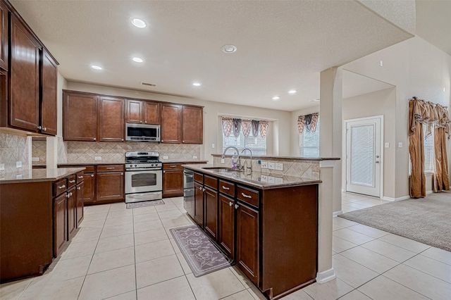 8926 Silent Hills Lane, Richmond, TX 77407