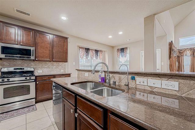 8926 Silent Hills Lane, Richmond, TX 77407