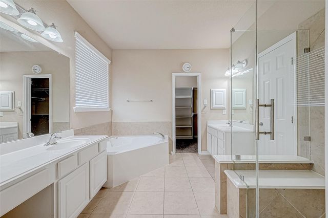 8926 Silent Hills Lane, Richmond, TX 77407