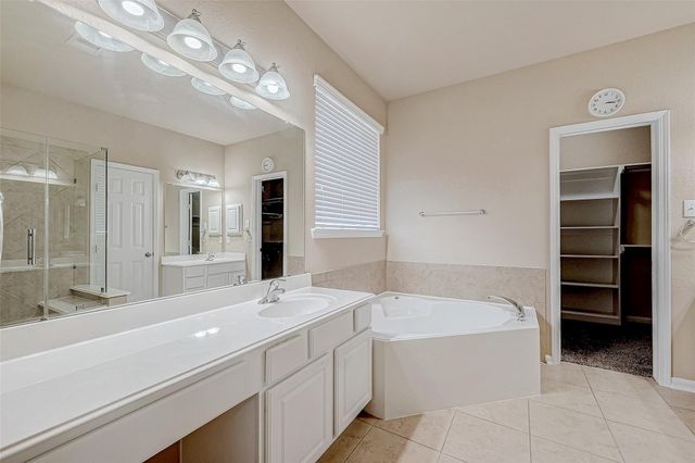 8926 Silent Hills Lane, Richmond, TX 77407