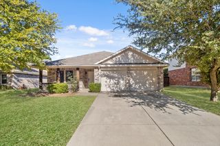 5968 Waterford Drive, Grand Prairie, TX 75052