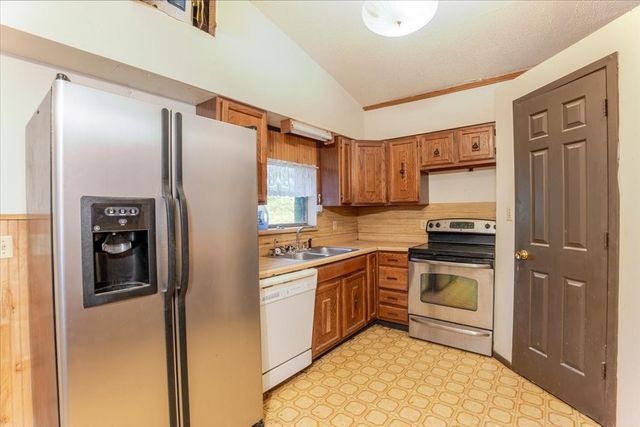 4550 S Lakeview Drive, Gordon, TX 76453