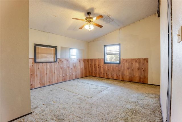 4550 S Lakeview Drive, Gordon, TX 76453