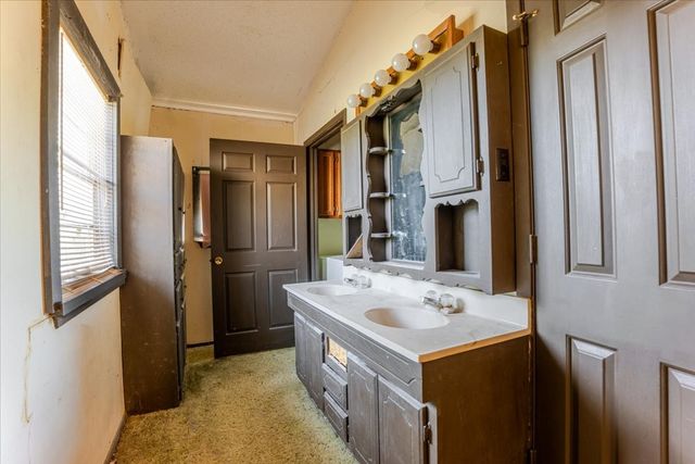 4550 S Lakeview Drive, Gordon, TX 76453