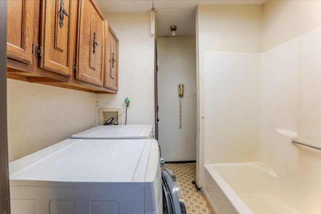 4550 S Lakeview Drive, Gordon, TX 76453