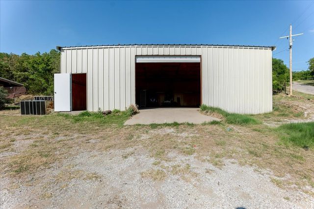 4550 S Lakeview Drive, Gordon, TX 76453