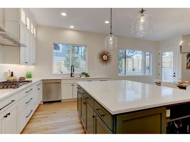 909 Sunflower St, Louisville, CO 80027