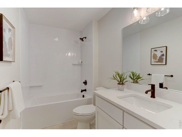 909 Sunflower St, Louisville, CO 80027