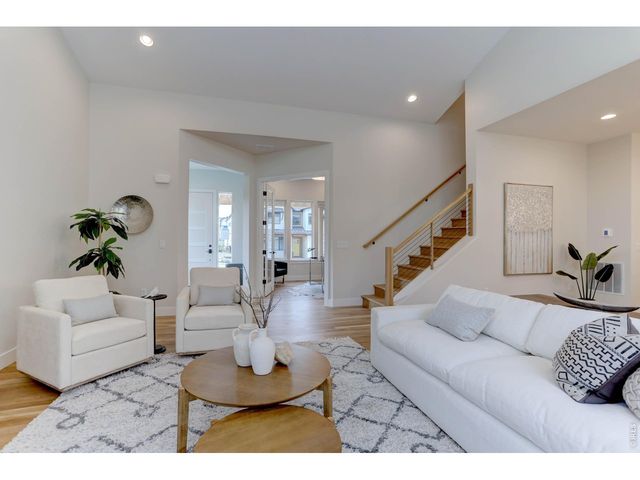 909 Sunflower St, Louisville, CO 80027