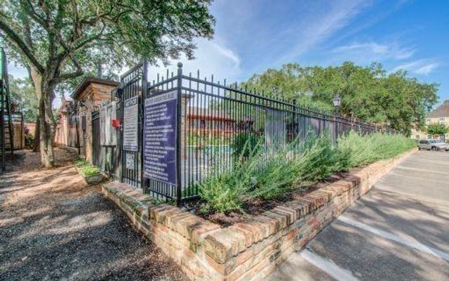 11609 Chimney Rock Road, Houston, TX 77035