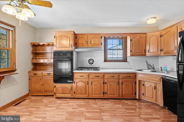 2423 W PARRIS DR, Wilmington, DE 19808