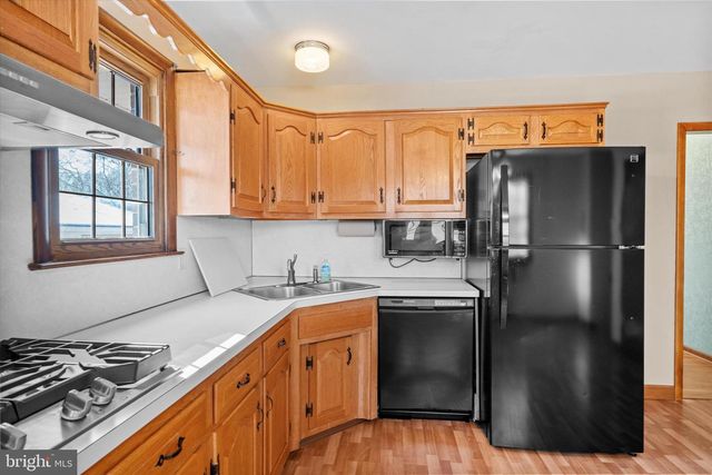 2423 W PARRIS DR, Wilmington, DE 19808