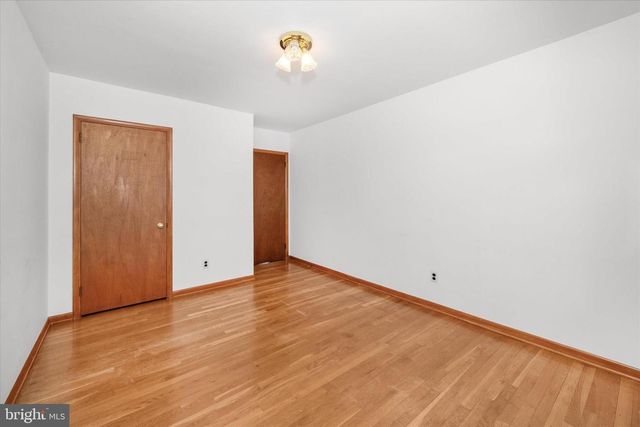 2423 W PARRIS DR, Wilmington, DE 19808