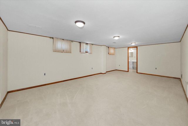 2423 W PARRIS DR, Wilmington, DE 19808