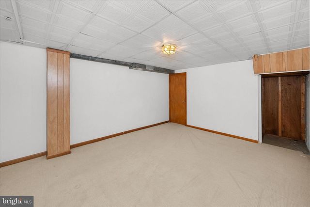 2423 W PARRIS DR, Wilmington, DE 19808