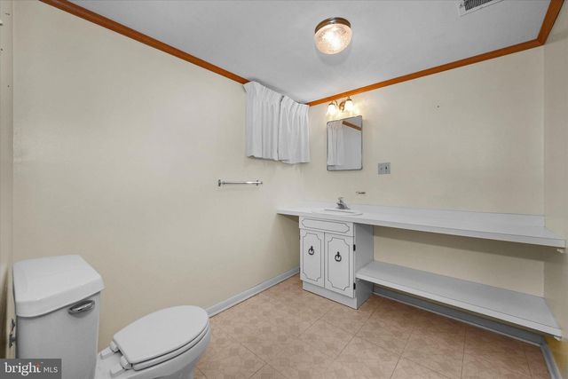 2423 W PARRIS DR, Wilmington, DE 19808