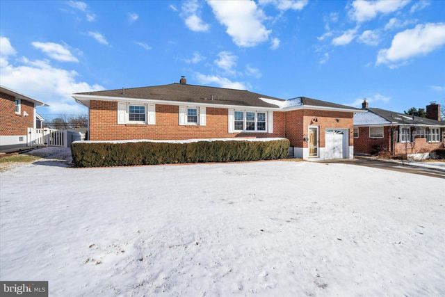 2423 W PARRIS DR, Wilmington, DE 19808